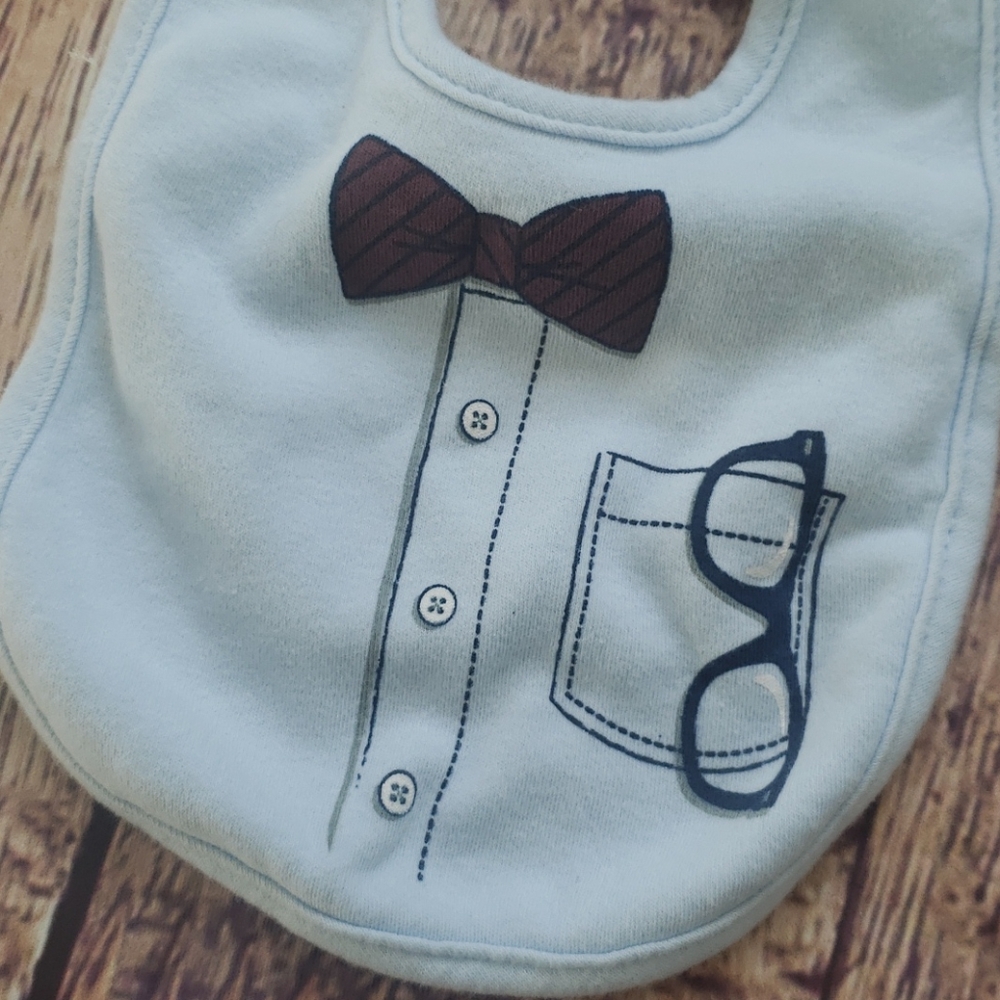 2 bibs - Picture 2 of 3